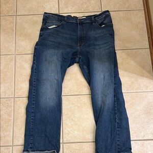 Men’s Wrangler jeans